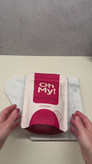 Video: OhMy! Creatine+ Cherry: Stick öffnen, ins Wasser rühren, trinken